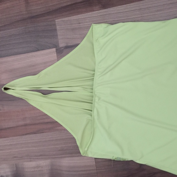 Green halter top - Picture 3 of 3